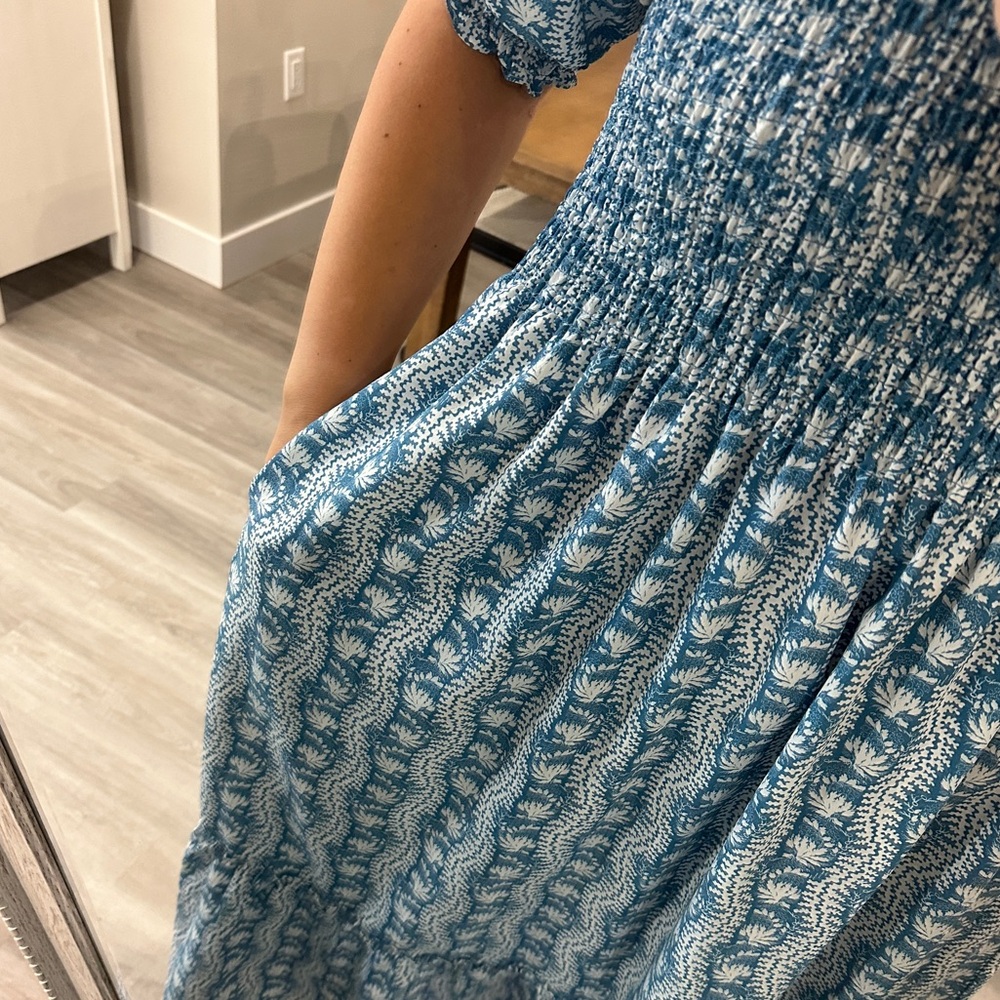 Hill House Women’s Midi Dress in Blue and White Floral Print - Picture 6 of 11